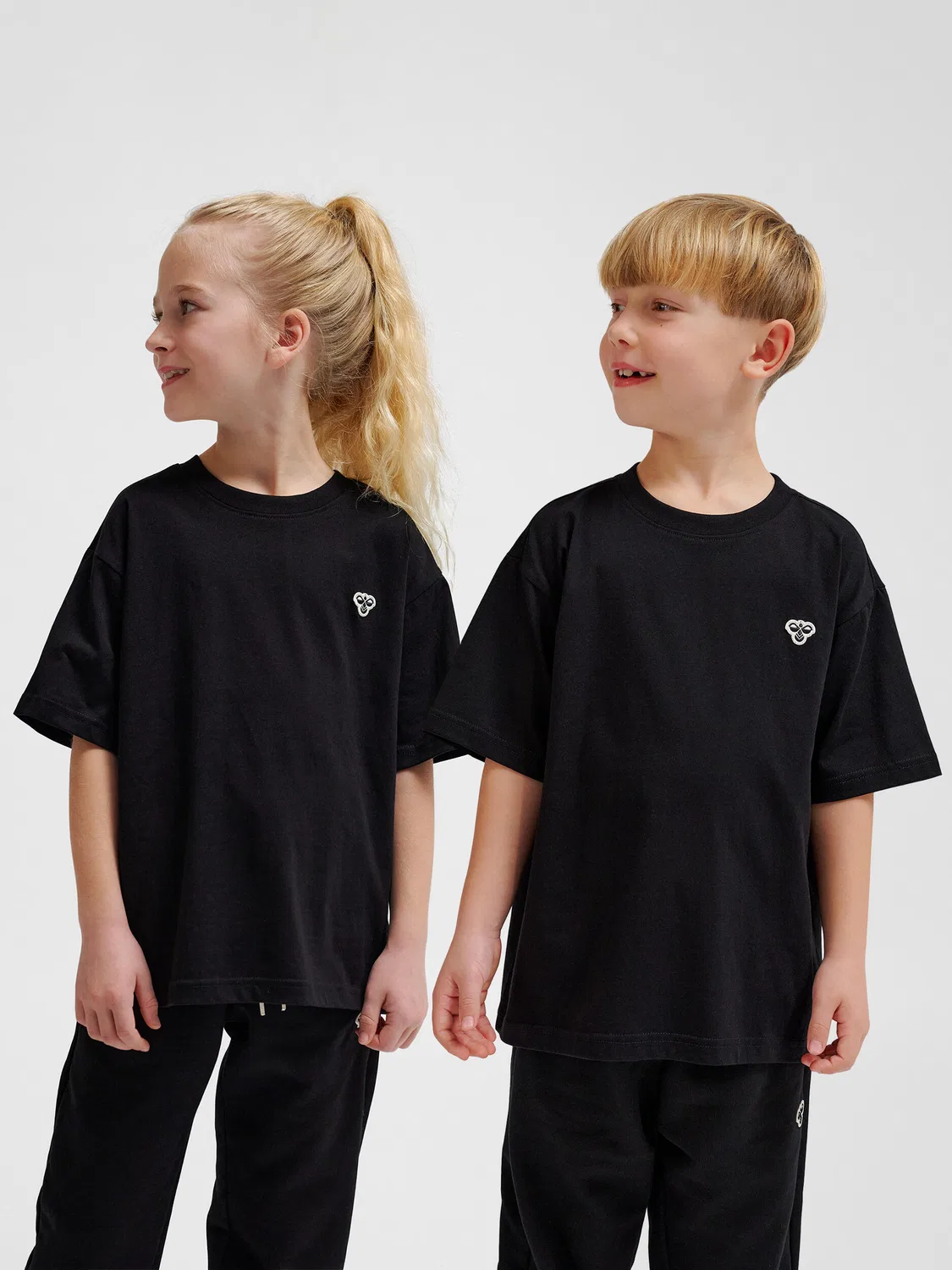 Детская футболка свободного кроя Hmljr Loose Hummel, Schwarz