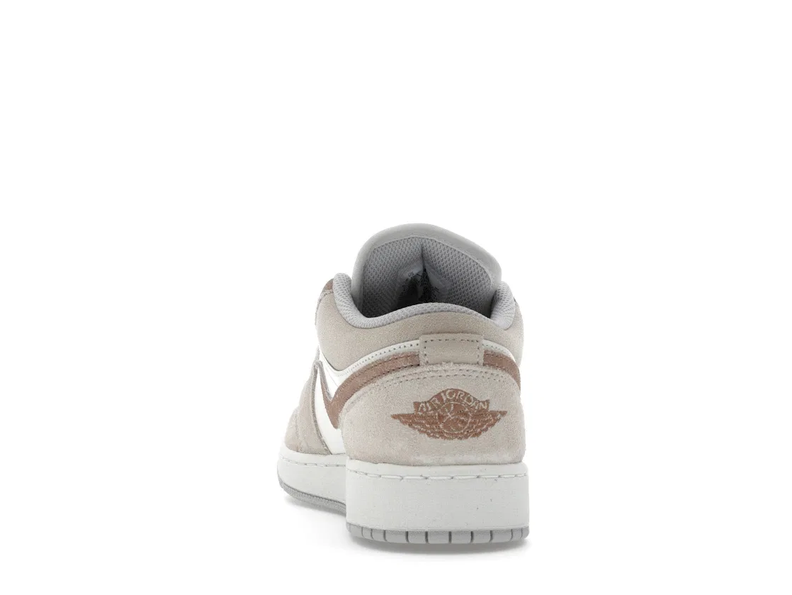 Детские кроссовки с низким верхом Jordan 1 Low SE, Legend Light Brown/Sail/Neutral Grey/Archaeo Brown — фото 4