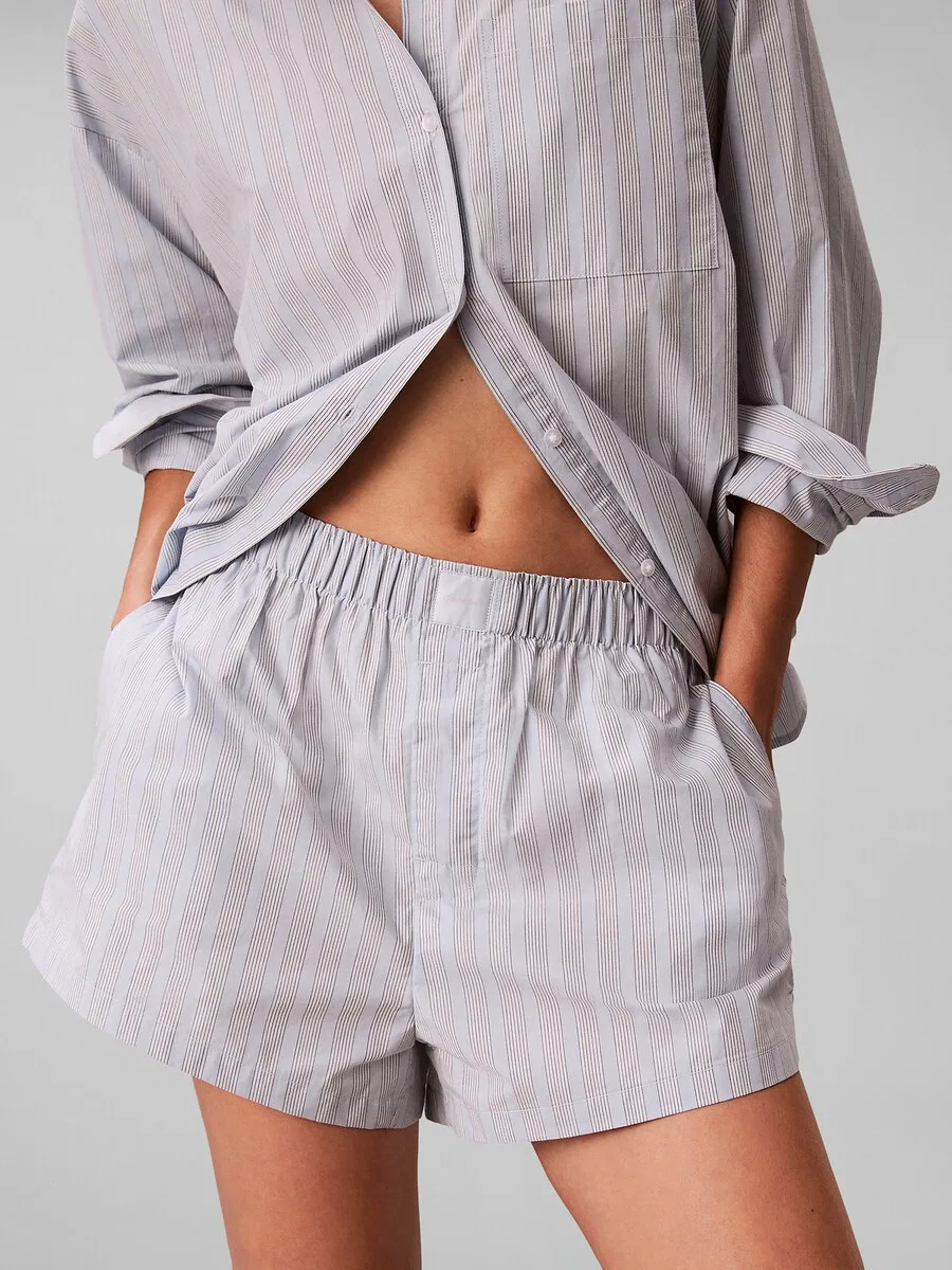 Блузка Calvin Klein серого цвета — фото 4