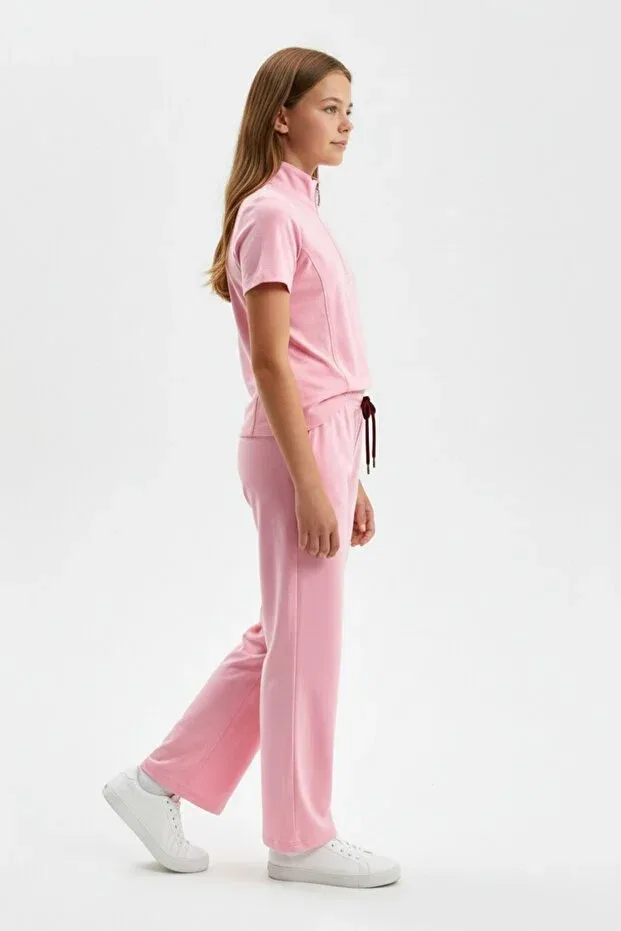 Детский комплект для девочек с вышивкой Stand Collar Half-Zip Short Sleeve Embroidered T-Shirt & Elastic Waist Loose Pants Toontoy, Pink — фото 2