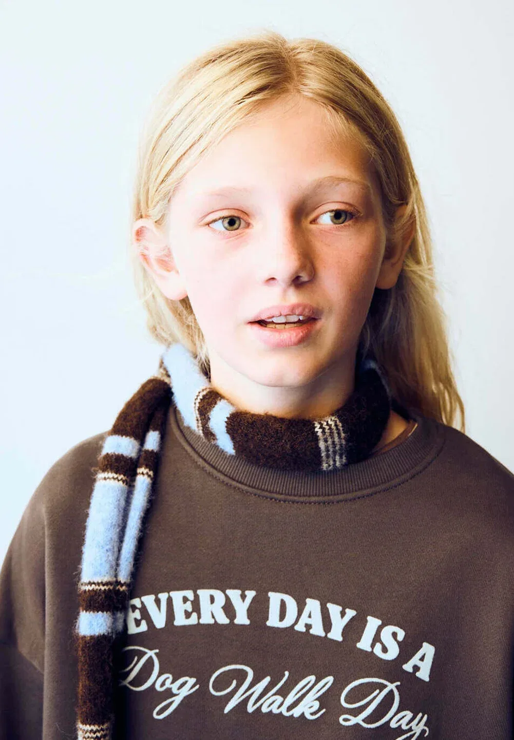Ребенок - толстовка Mango Kids, Dark Brown — фото 2