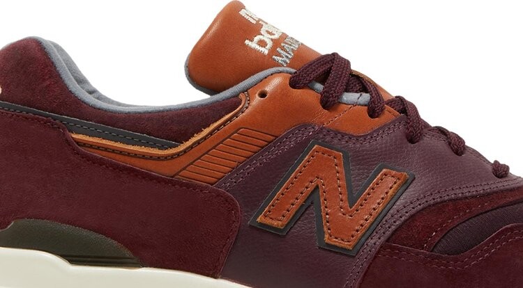Кроссовки New Balance 997 Made in USA 'Ski Pack - Burgundy', красный — фото 3