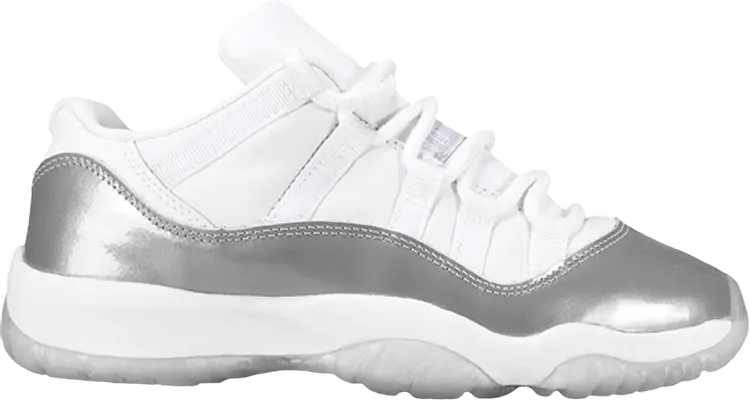 Кроссовки Wmns Air Jordan 11 Retro Low Metallic 2001, белый