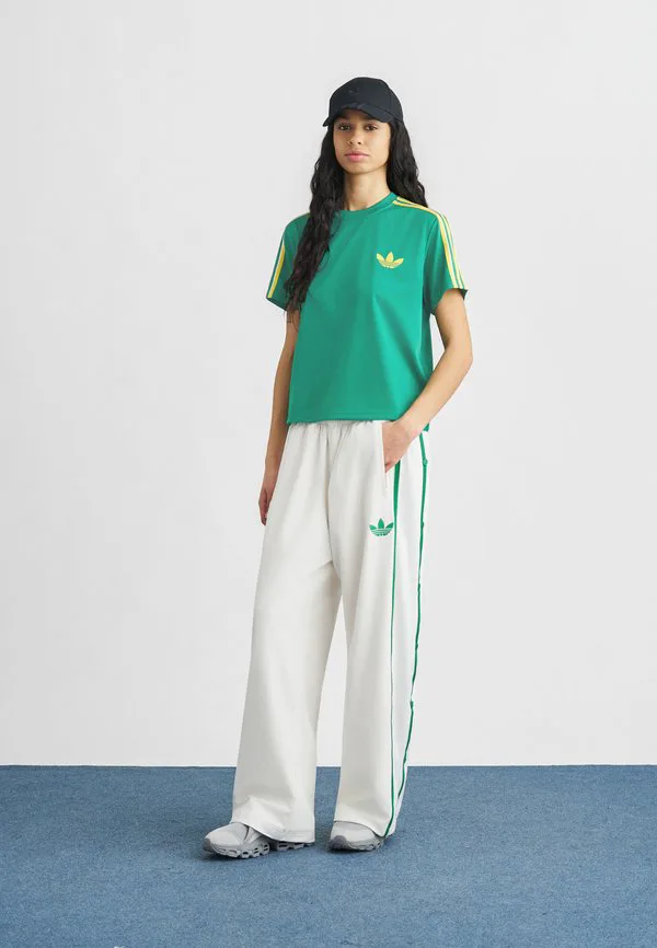 Футболка «жар-птица» (базовая) Adidas Originals, Bold Green/Yellow/Off White — фото 2