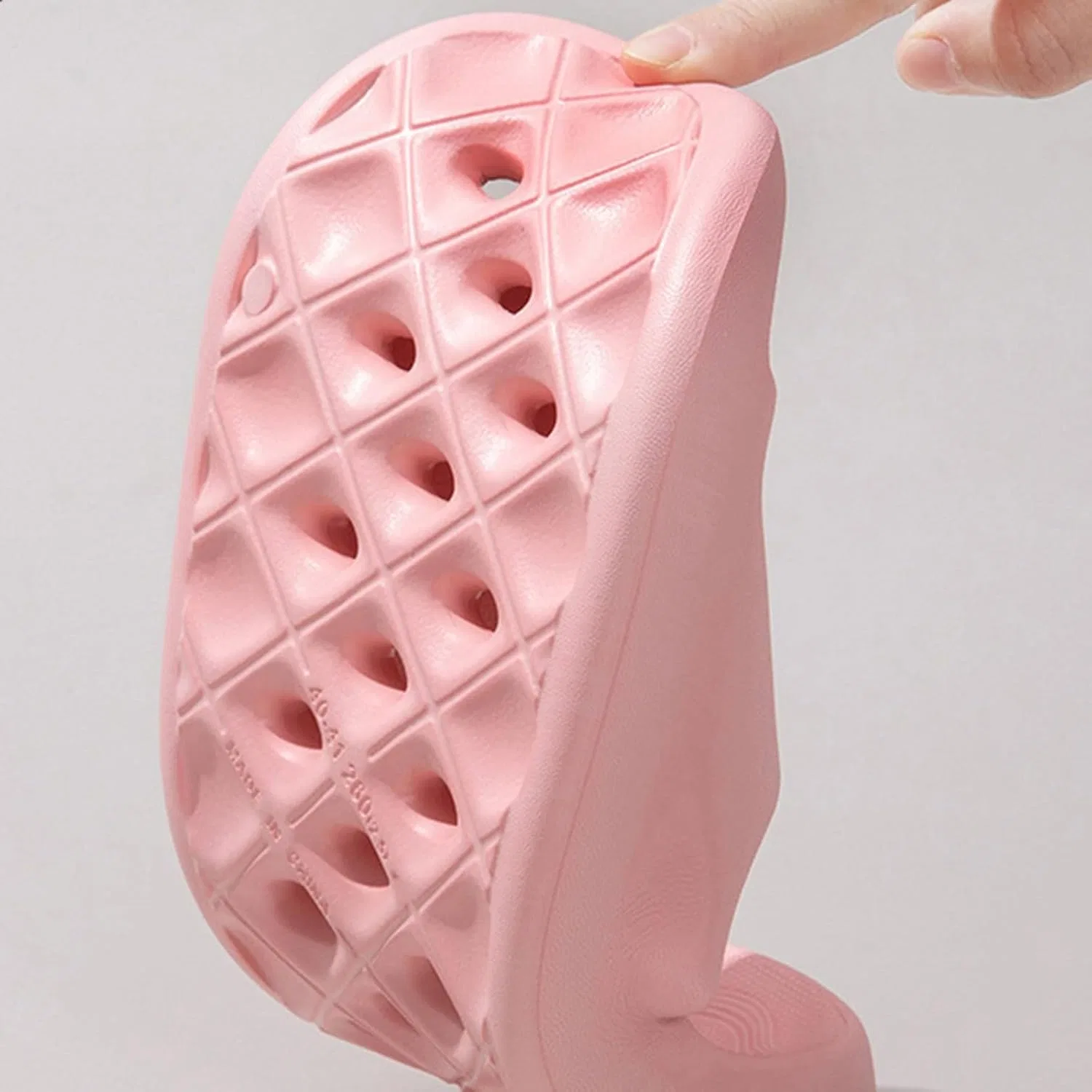 Тапочки нескользящие с дренажными отверстиями, Pink — фото 4