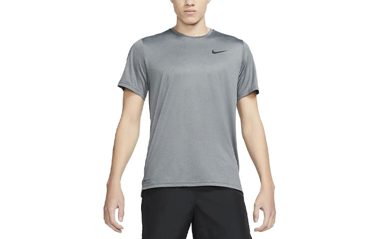 

Футболка мужская дымчато-серая Nike, серый