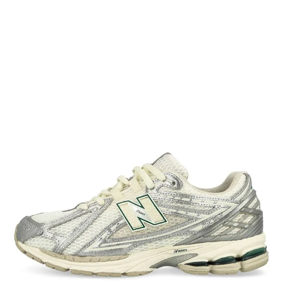 Мужские беговые кроссовки New Balance 1906R, серебро — фото 2