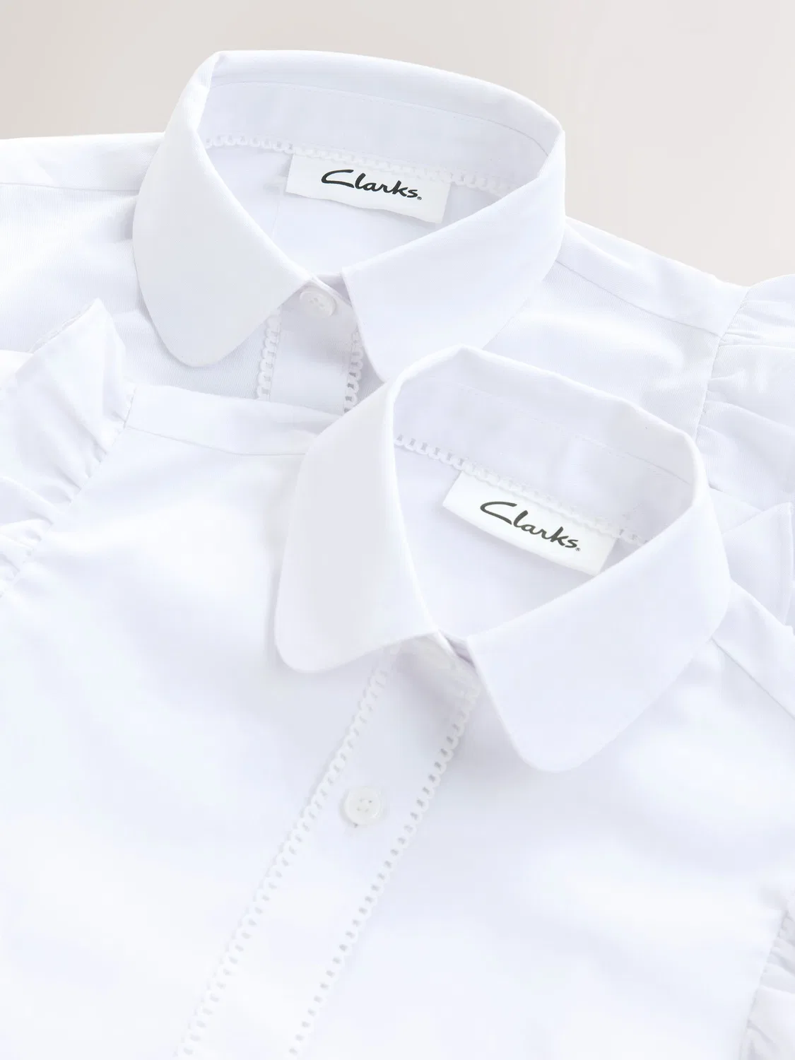 Рубашка школьная с оборками, 2 шт Clarks, белый — фото 4