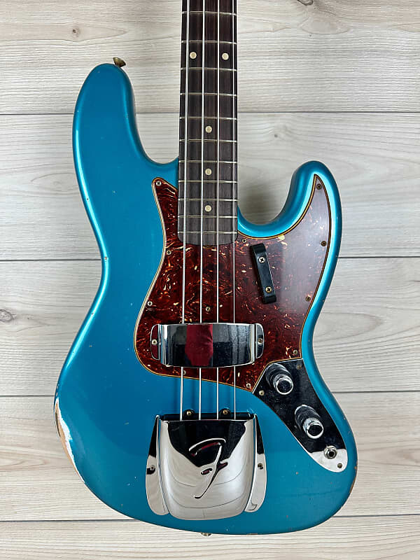 

Fender Custom Shop Limited Edition 60 Jazz Bass Relic Aged Ocean Turquoise 60' Custom Shop Jazz Bass