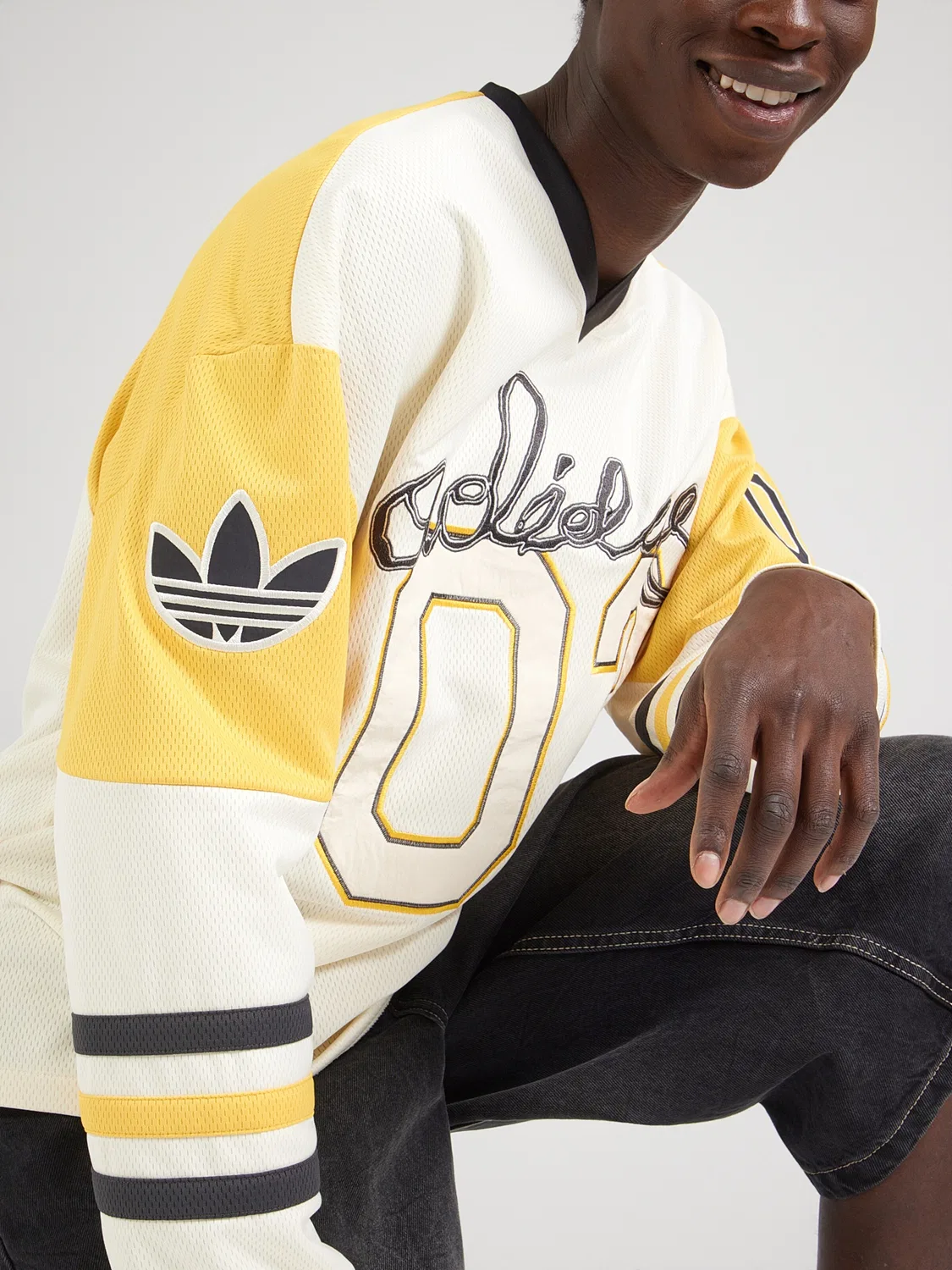 Футболка Adidas Originals Hocky желтого цвета — фото 2