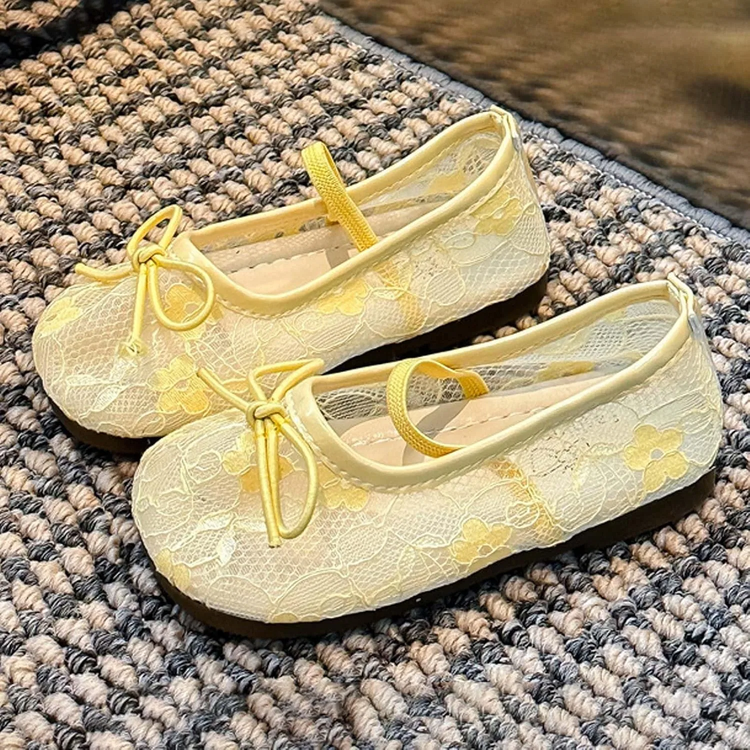 Детские балетки для девочек с вышивкой и бантом Lace Flats for Girls, Yellow — фото 4