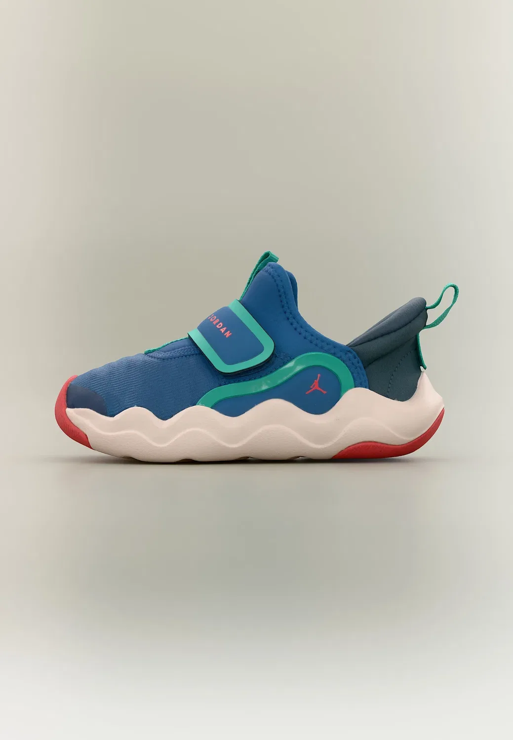 23/7.2 унисекс - детская обувь Jordan, True Blue/Track Red/Blue Fox/Kinetic Green/Chalk