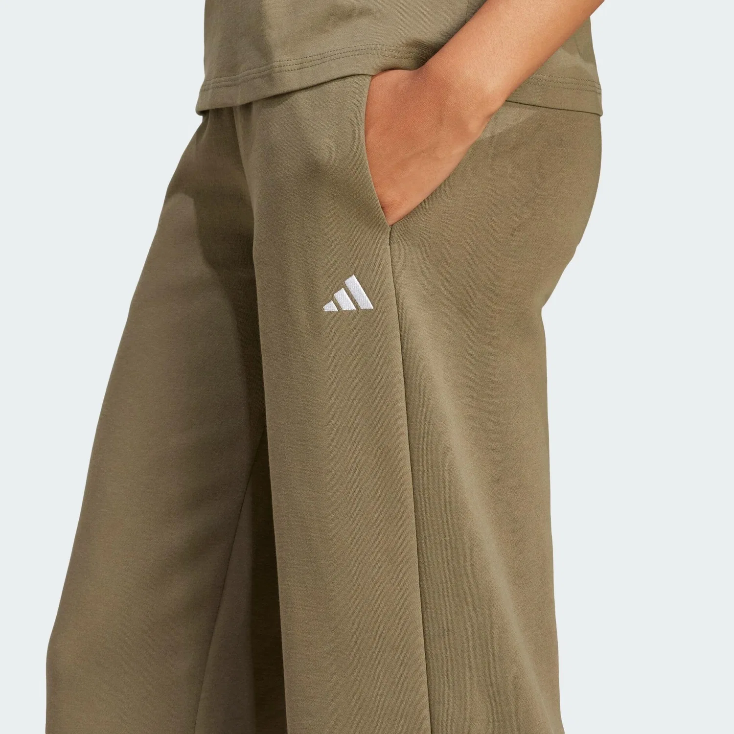 Женские брюки свободного кроя из футера Essentials Small Logo Feel Cozy Open-Hem Hose Adidas, Khakibeige Weiss — фото 4