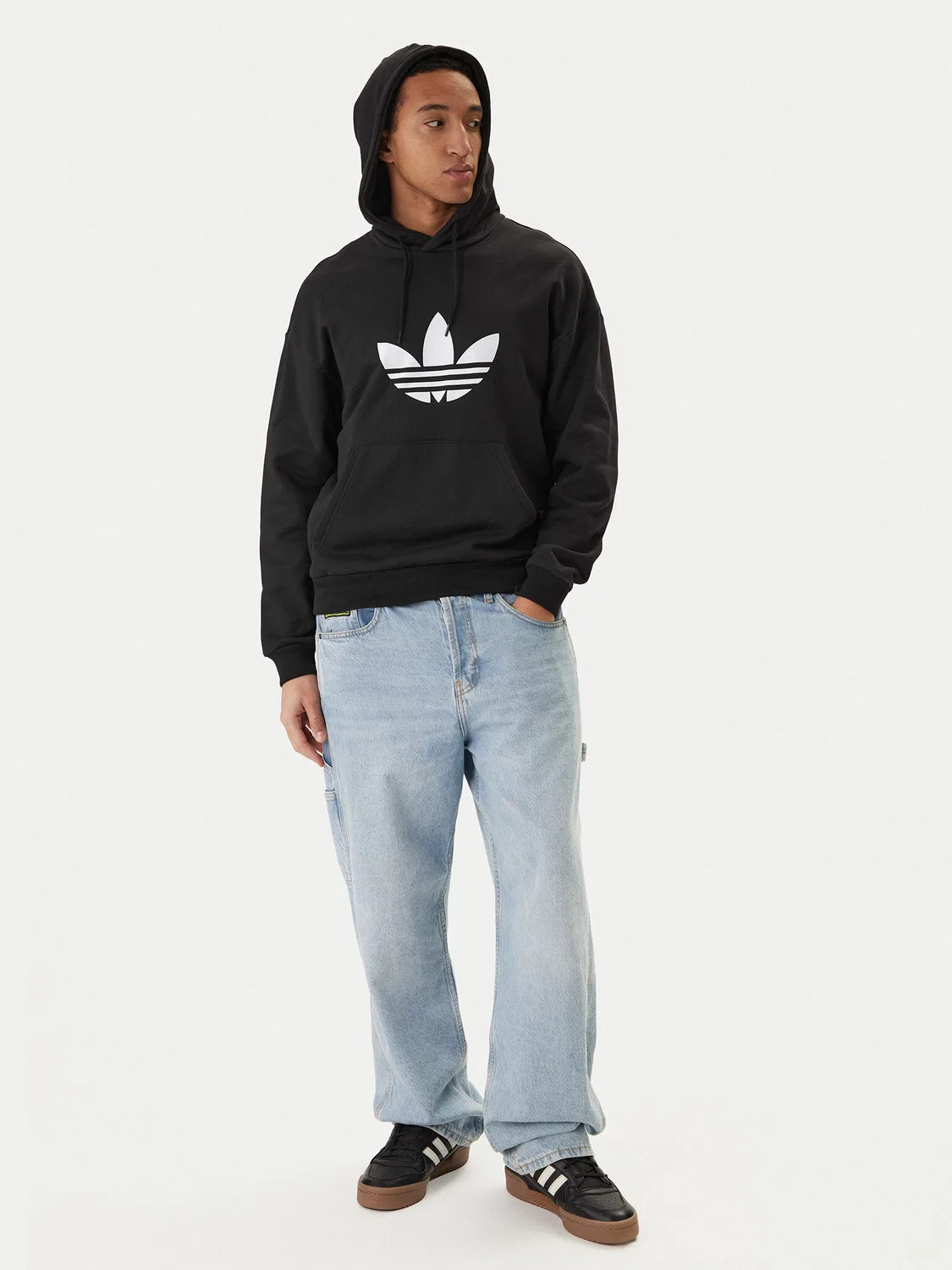 Мужской свитшот свободного кроя adicolor Trefoil Adidas, черный — фото 2