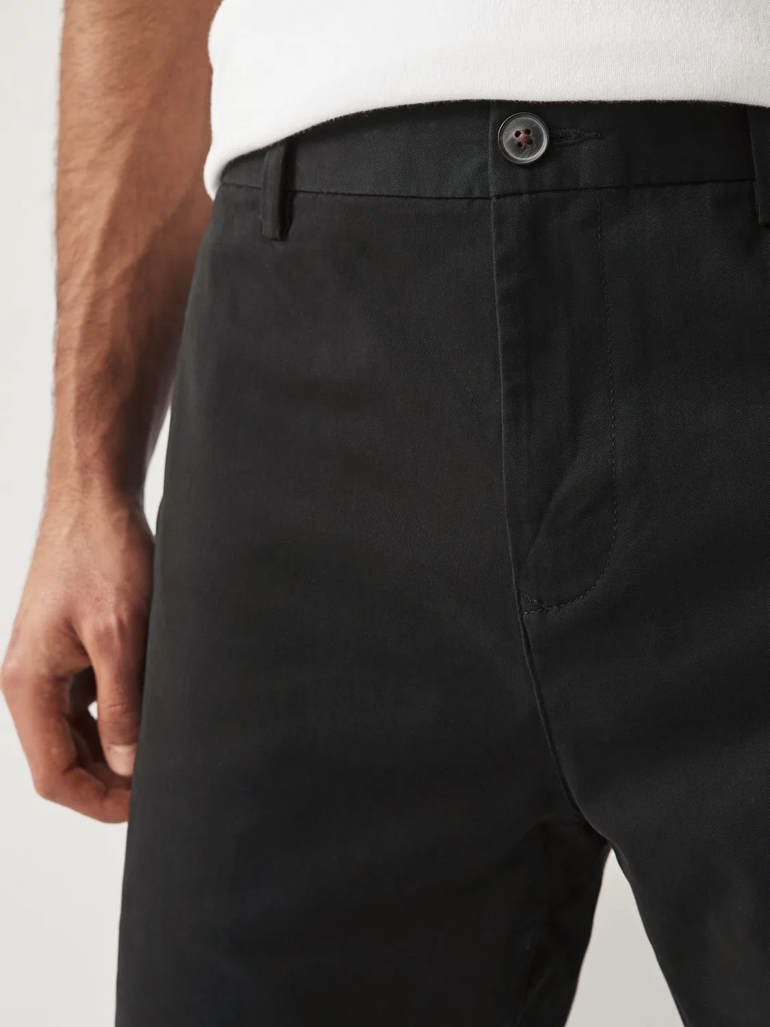 Шорты чинос, слим фит, Stretch Chinos Shorts Next, черный — фото 4