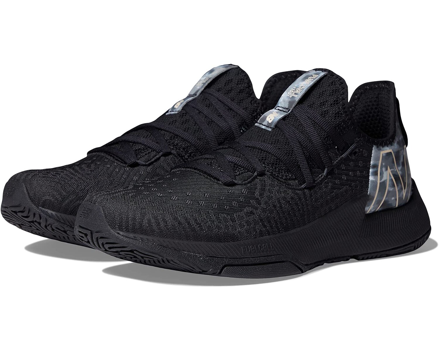

Детские кроссовки New Balance FuelCell Trainer, черный/серый