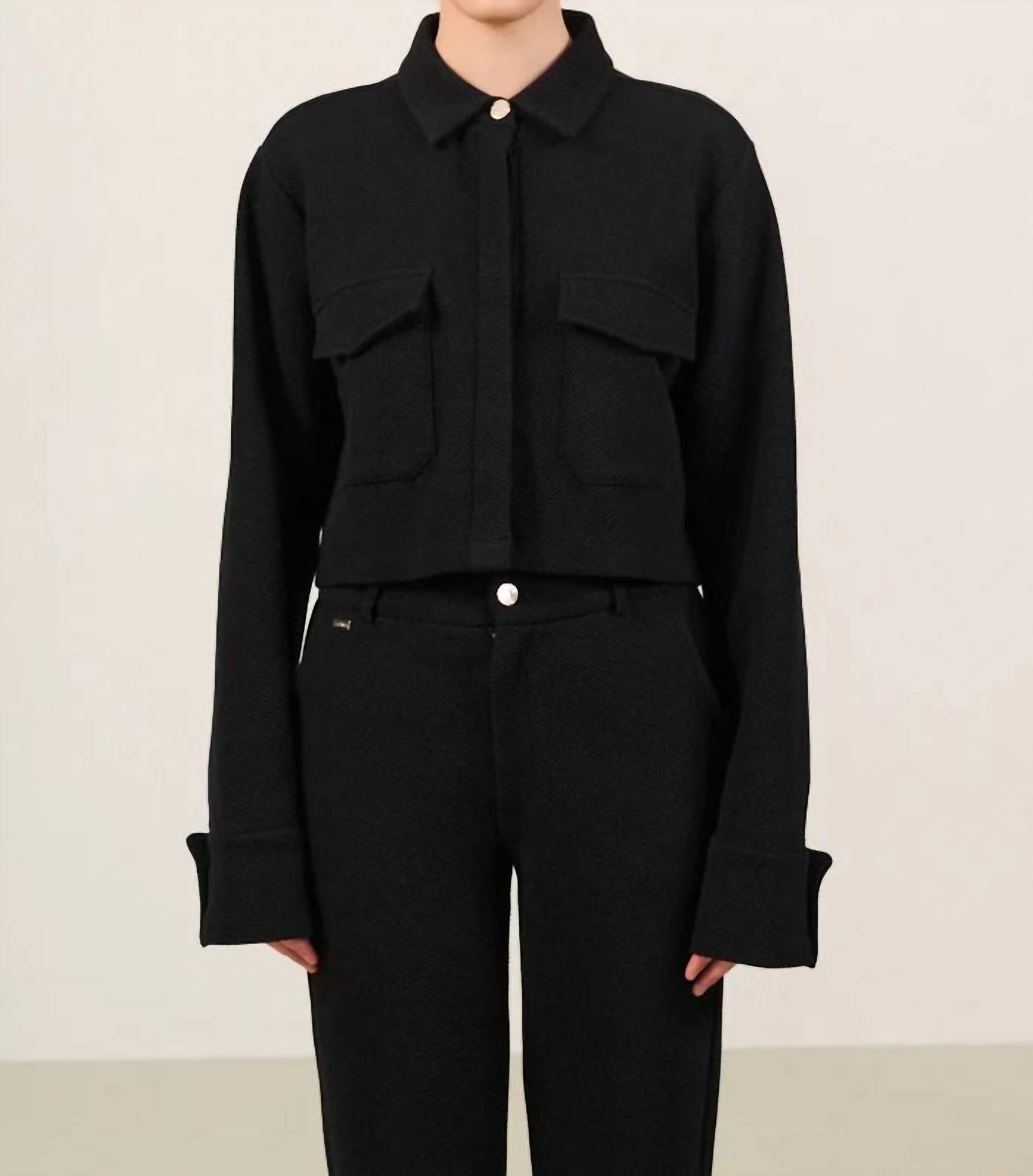 

Лунная классическая короткая блузка черного цвета Lune Active