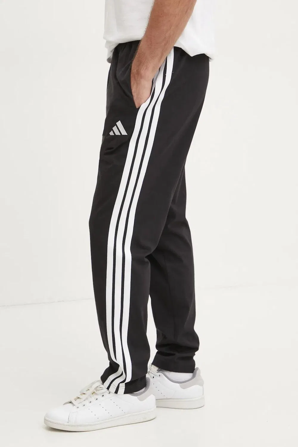 Мужские спортивные штаны с тремя полосками adidas Essentials 3-Stripes, Черный
