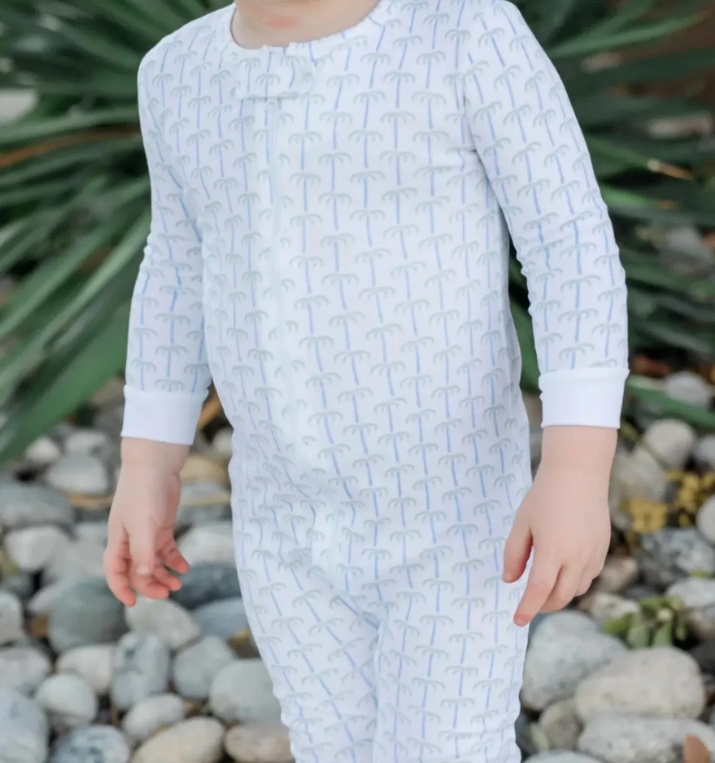 Детская пижама на молнии с принтом Parker Zipper Pajama lila + hayes, Pacific Palm Blue — фото 2