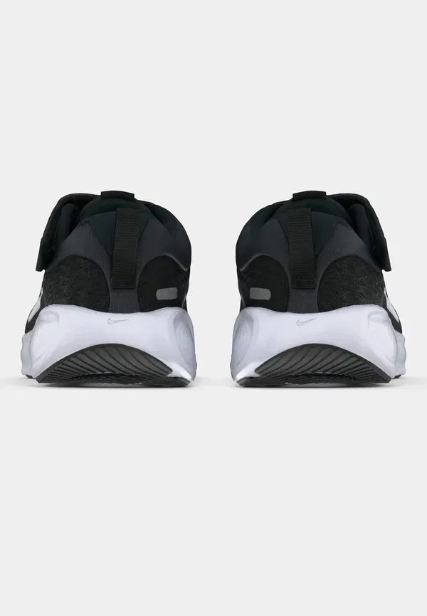 Кроссовки с защитой от холода Stellar ride Nike Performance black/anthracite/pure platinum-coloured/white, белый/черный — фото 4