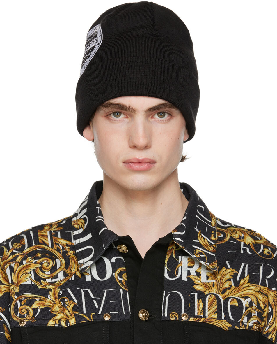 

Черная космическая шапка Versace Jeans Couture