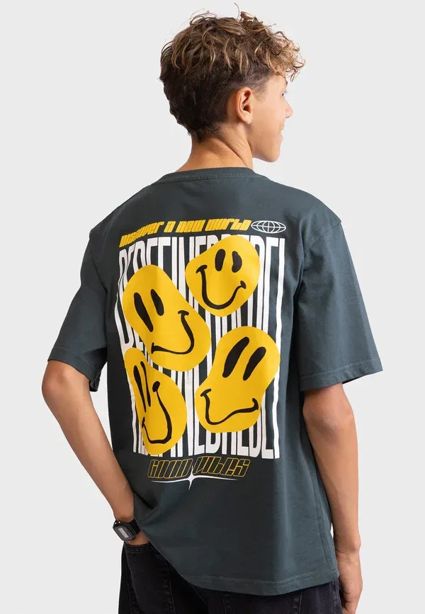 Футболка хлопковая Smiley tee box boxy fit 2 pack Redefined Rebel dark green, черный/темно-зеленый — фото 3
