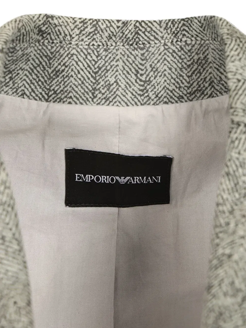 Кожаный блейзер с шевроновым принтом Emporio Armani, серый — фото 4
