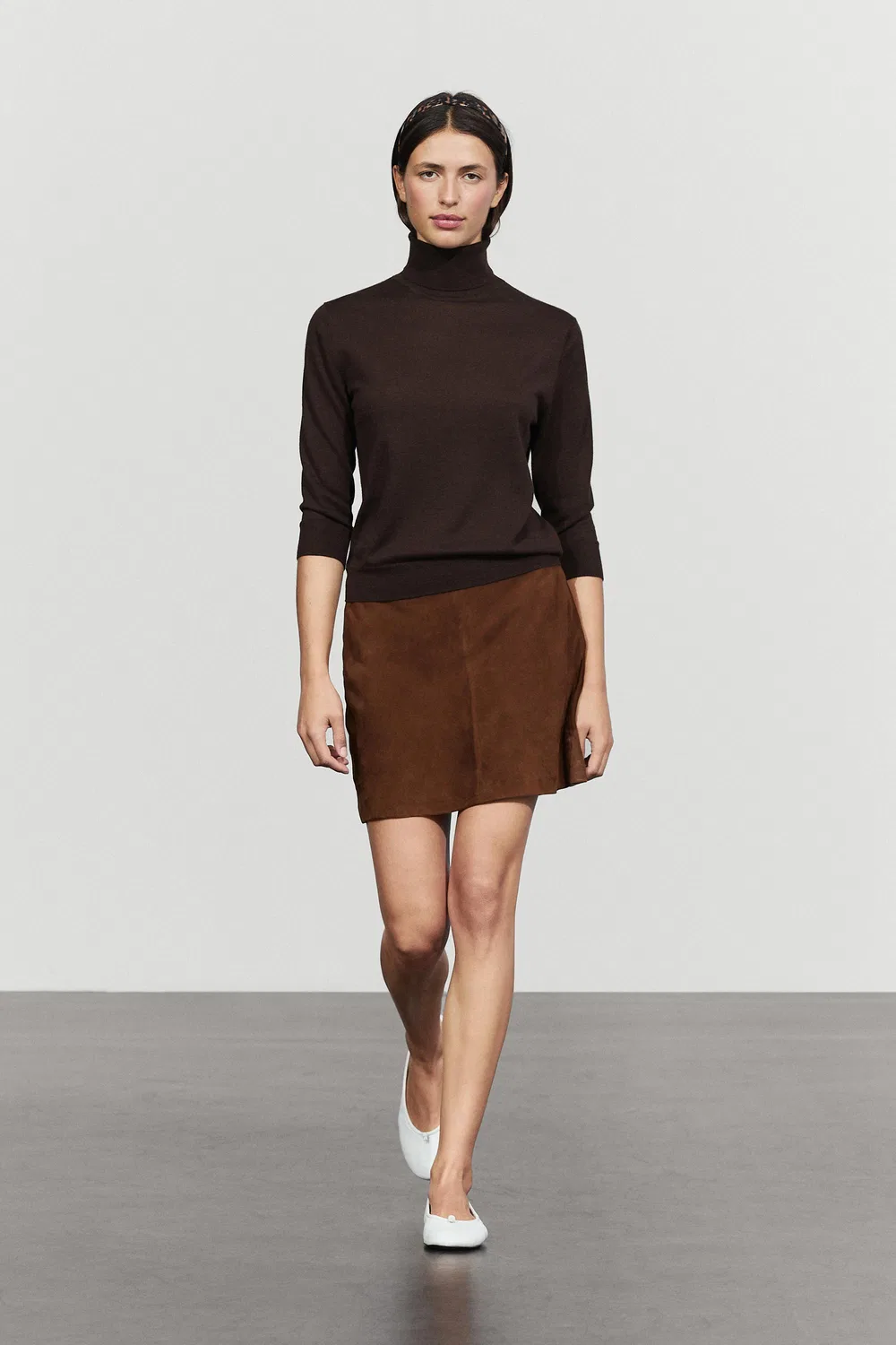 Мини-юбка Massimo Dutti, из замшевой кожи, коричневый
