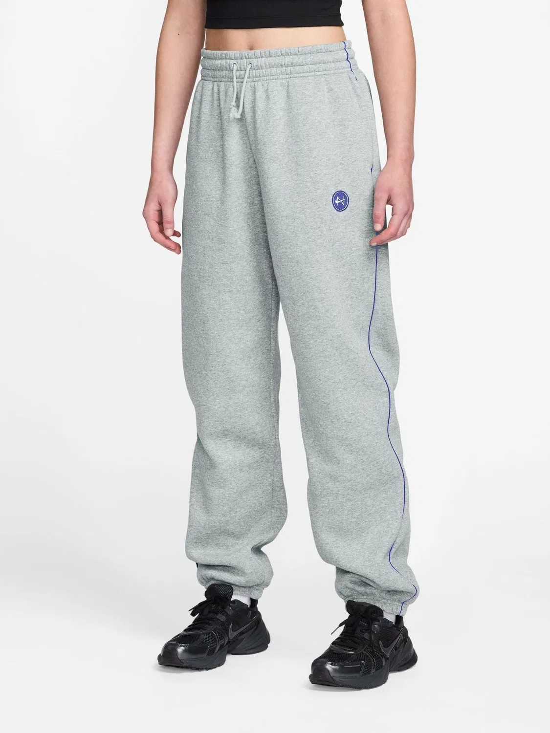 Джоггеры с утяжкой Nike, серые