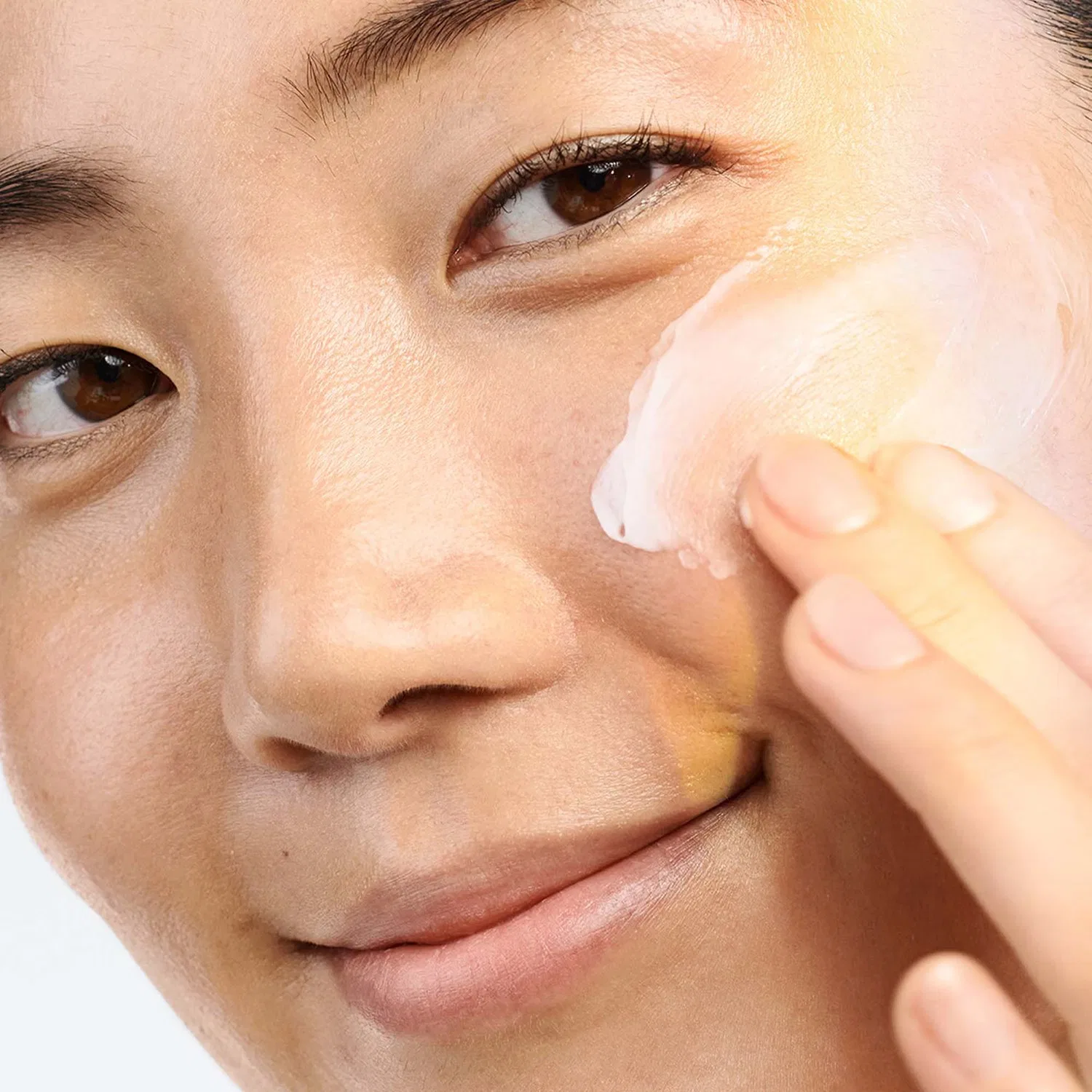 Увлажняющий крем для лица Even Better Clinical Brightening Moisturizer CLINIQUE, 50 мл — фото 3