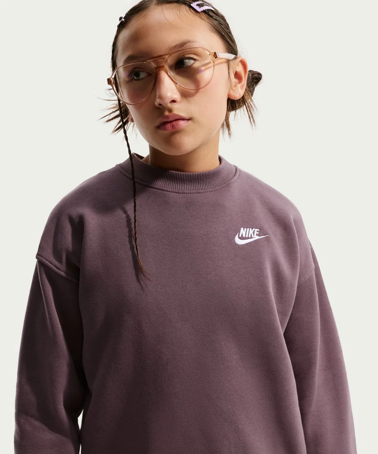 Свитшот оверсайз Nike Club Fleece с логотипом, коричневый