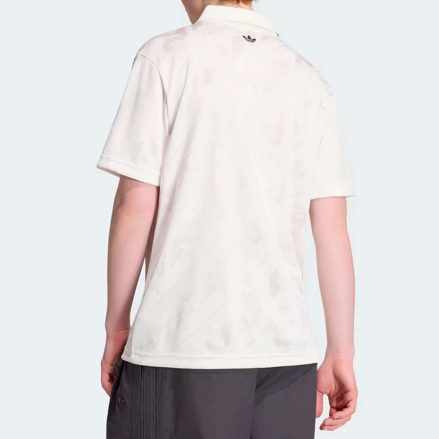 Мужская футболка с V-образным вырезом Adidas Originals, Cloud White — фото 4