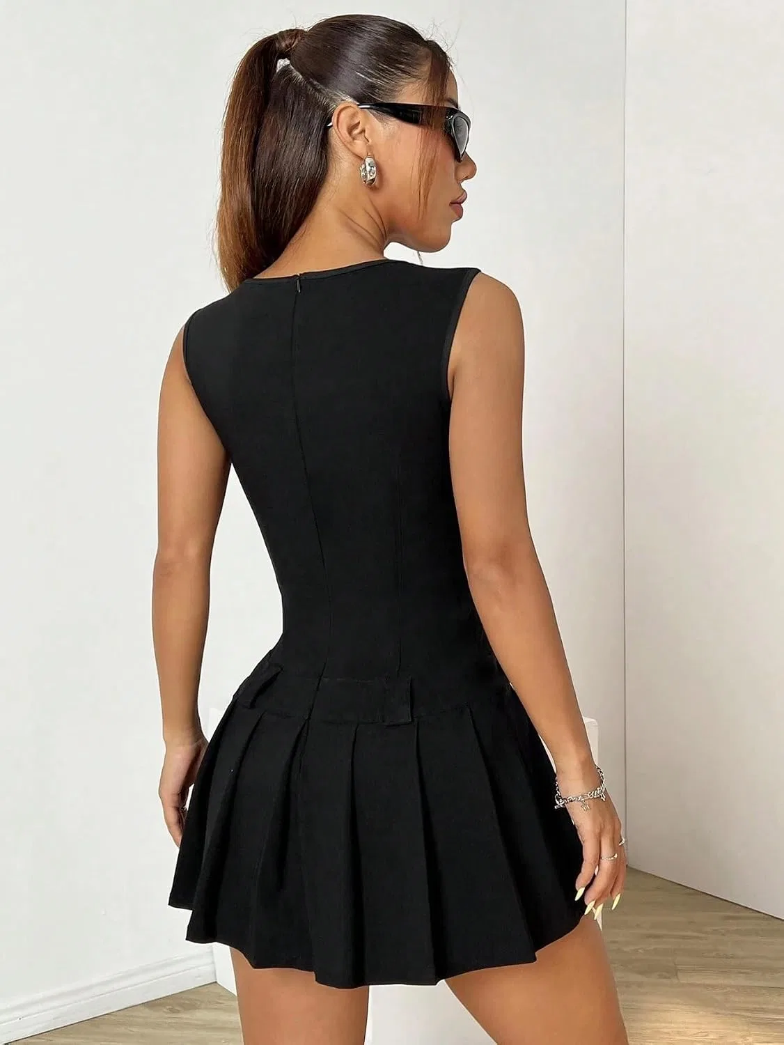 Женское коктейльное платье мини без рукавов с открытой спиной, Black — фото 3