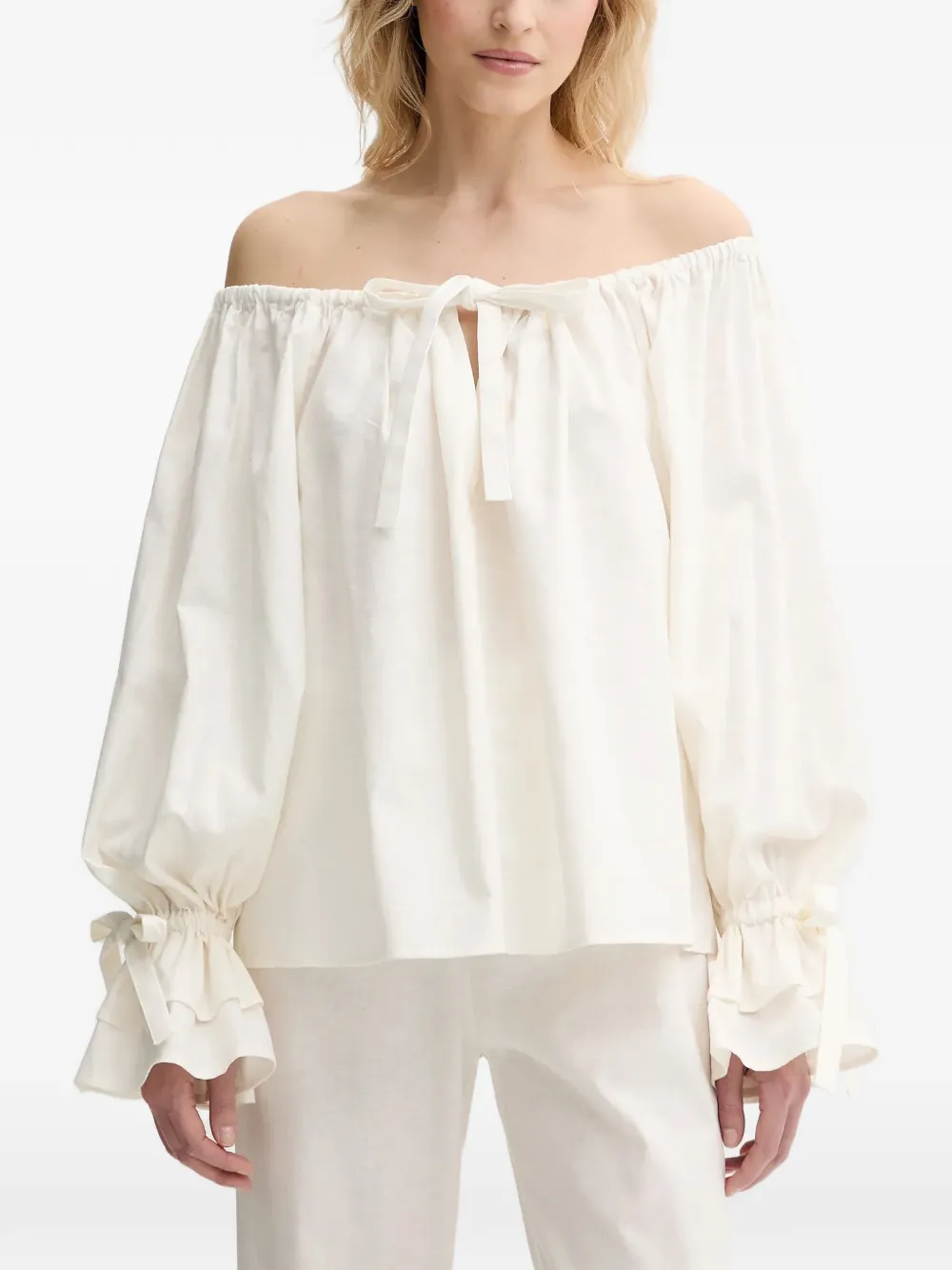 

Комплект из топа и брюк с рюшами и завязками Sleeper, белый