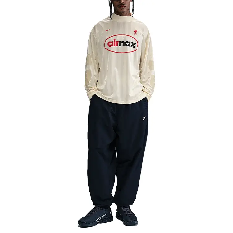 

Nike Футболка LiverpoolFC The Culture Of Football, мужская, цвет Coconut Milk/Gym Red