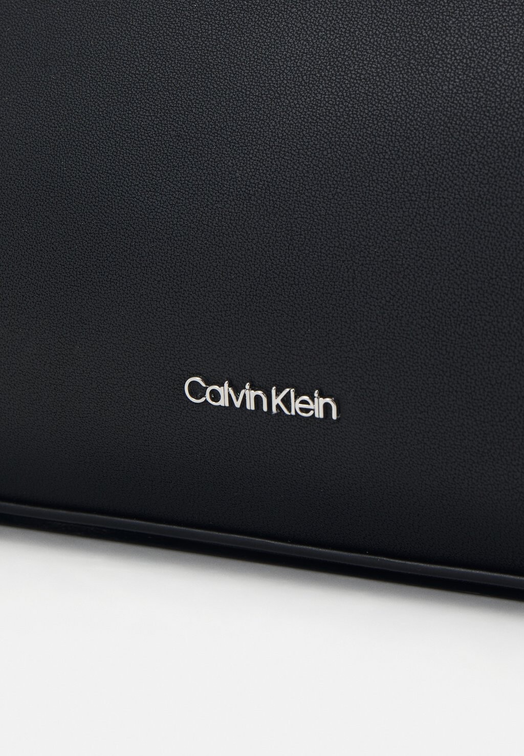 

Сумка через плечо CROSSBODY Calvin Klein, черный