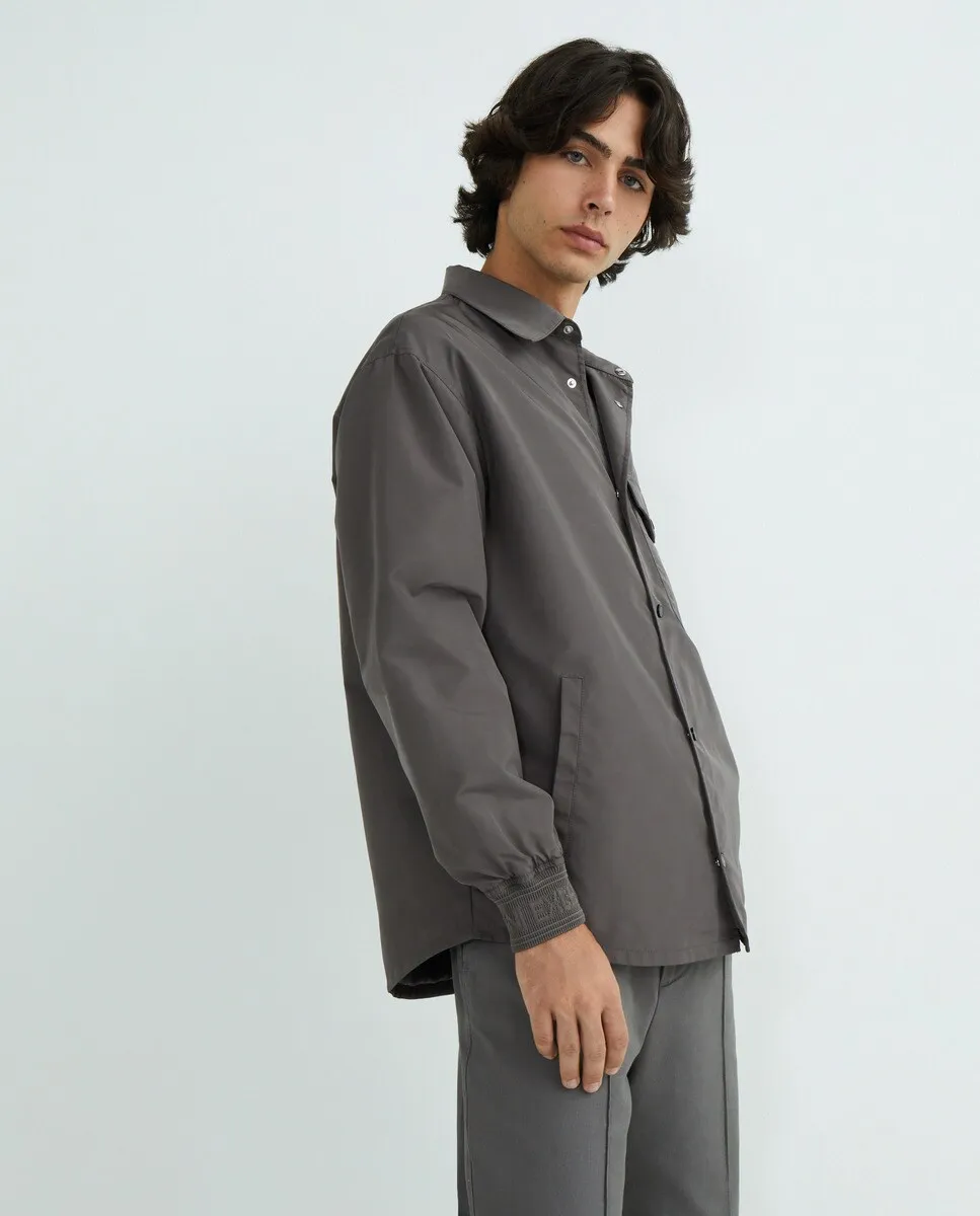 

Мужская верхняя рубашка из технического нейлона с практичным карманом Armani Exchange, серый
