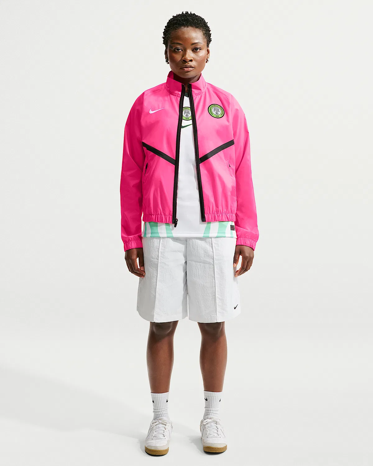 Женская куртка Nike Dri-FIT Soccer Anthem Jacket Nigeria, Hyper Pink/White — фото 4