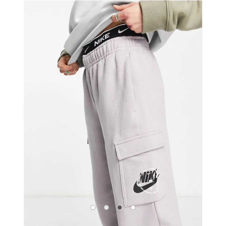 Женские спортивные штаны-карго из футера с графическим принтом Nike Sportswear Graphic Fleece Cargo — фото 3