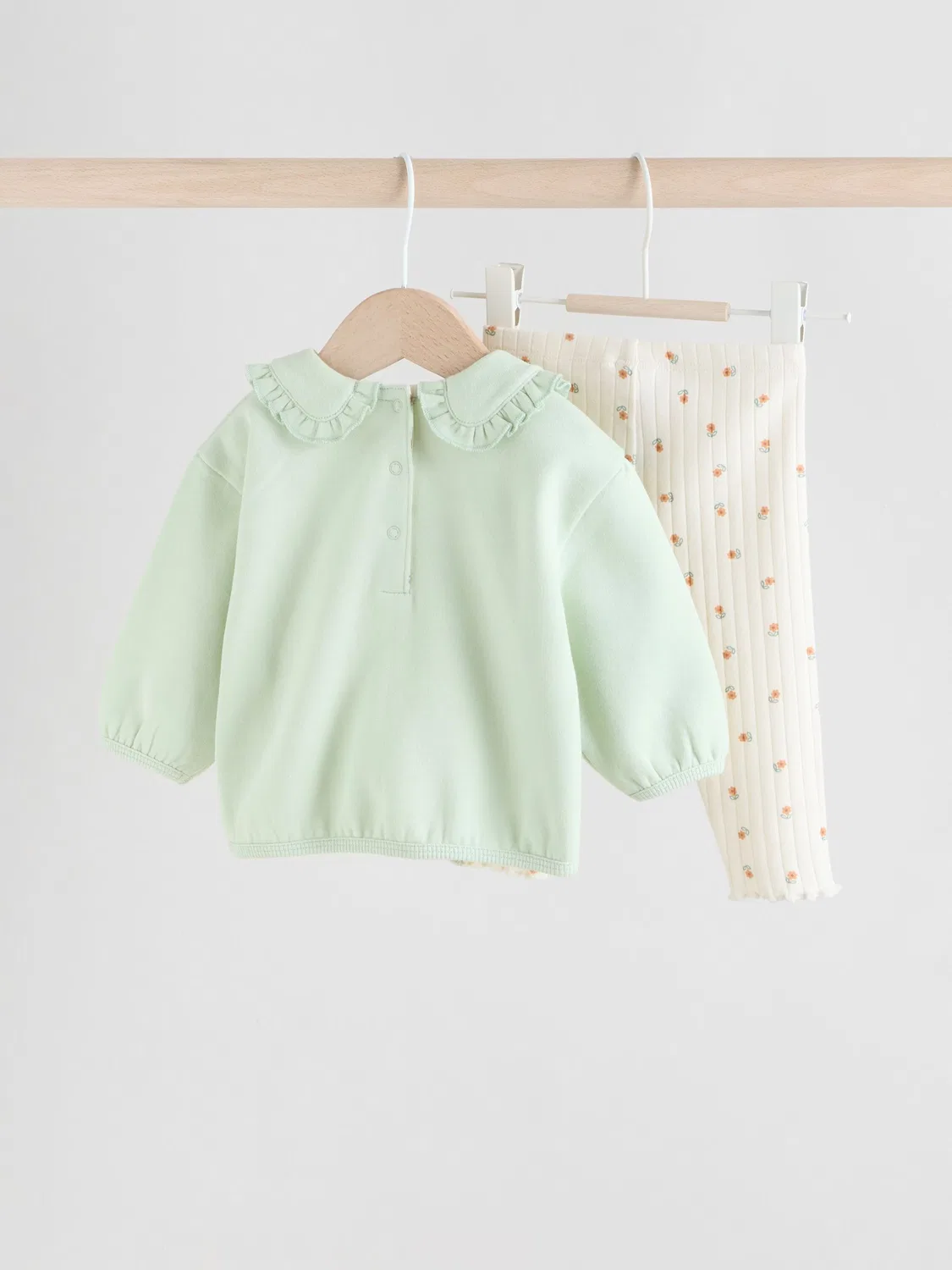 Комплект из свитера и леггинсов, с оборкой Next, Sage Green/ Cream Ditsy — фото 2