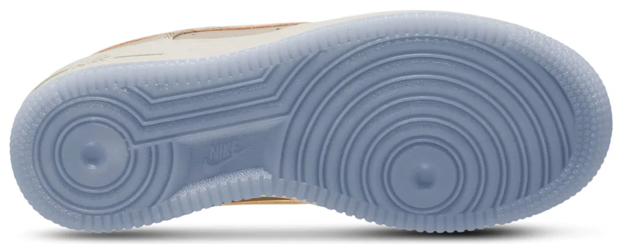 Кроссовки для мальчиков Air Force 1 SE Nike, цвет Orange Pulse/Orewood Brown/Phantom — фото 4
