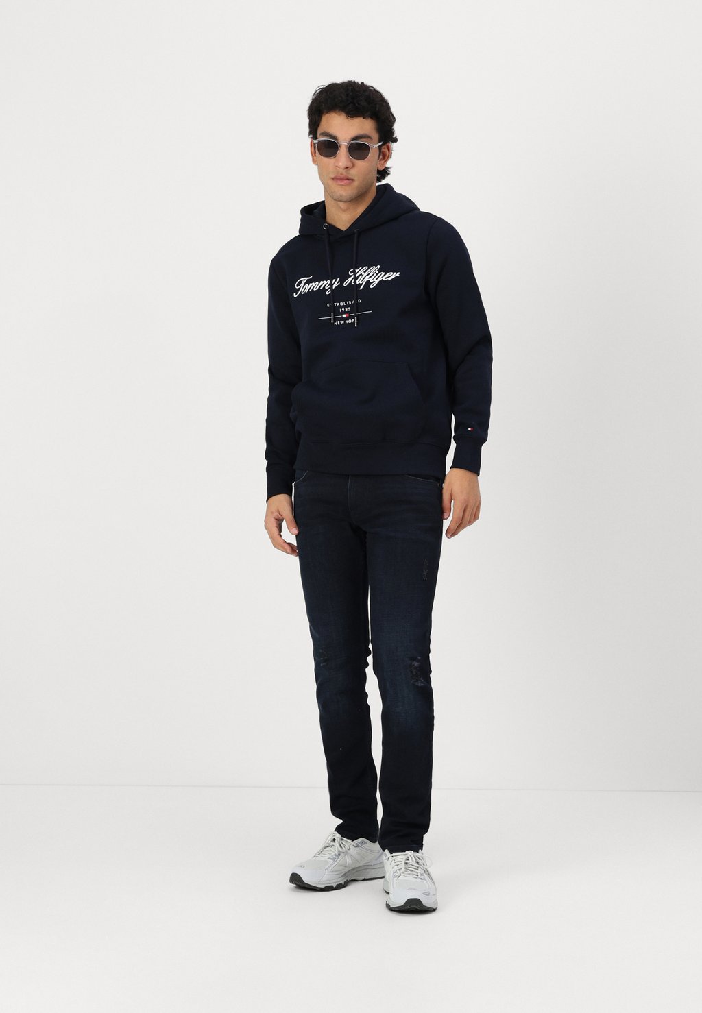 Толстовка SCRIPT LOGO HOODY Tommy Hilfiger, темно-синий — фото 2
