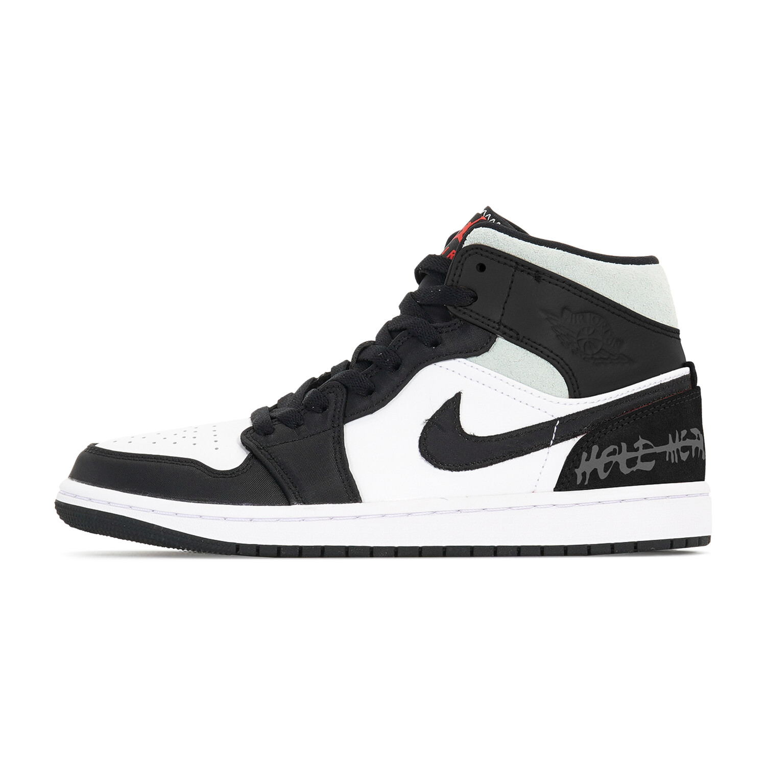 

Баскетбольные кроссовки Air 1 Vintage Men Mid-Top Black/White Jordan