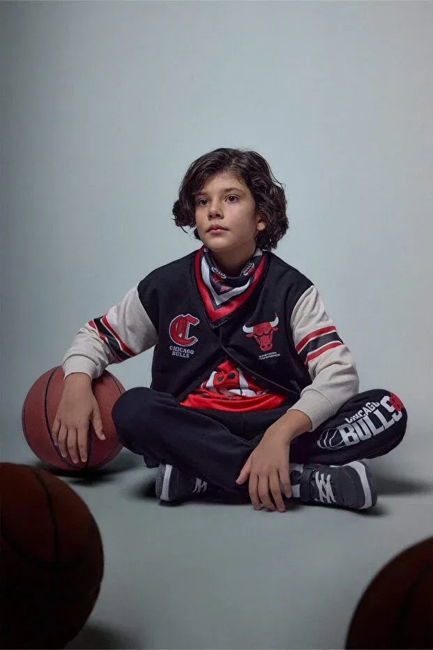Детский кардиган-бомбер с принтом NBA Chicago Bulls Bomber Cardigan Boys' Defacto, Black-Bk81 — фото 3