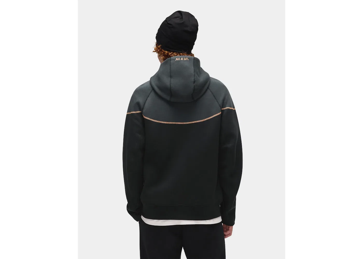 Мужская куртка с флисом с принтом Nike Sportswear Tech Fleece x Central Cee Full Zip Hoodie, Black/Metallic Red Bronze — фото 4