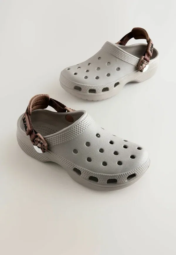 Клоги с вырезами Regular fit - tape strap clogs Next, neutral, нейтральный — фото 2