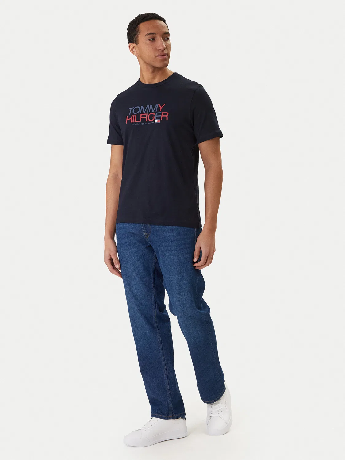 Мужская футболка стандартного кроя Brand Love Big Text Tommy Hilfiger, темно-синий — фото 2