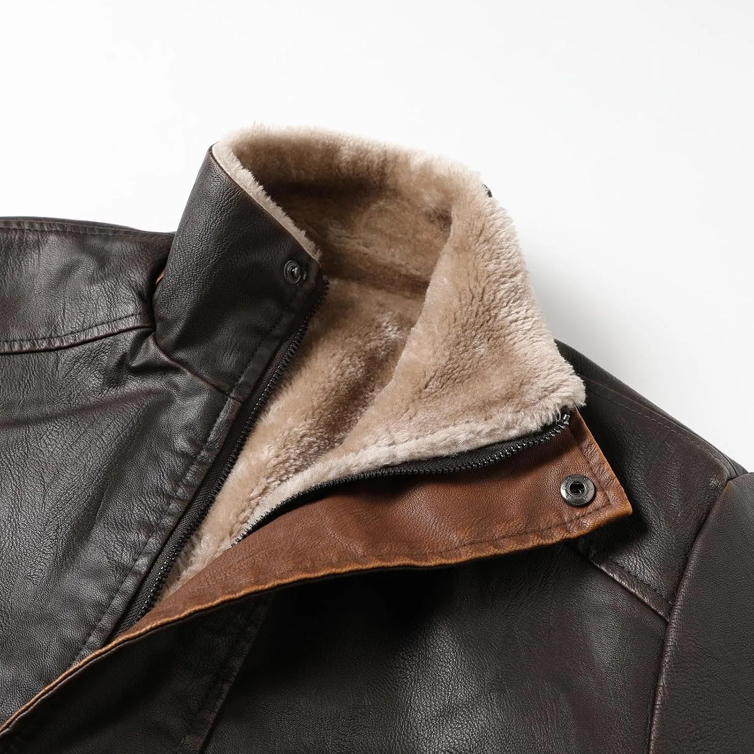 Мужское пальто из экокожи с воротником-лацканом, средняя длина, slim fit, на молнии, кофейный — фото 2