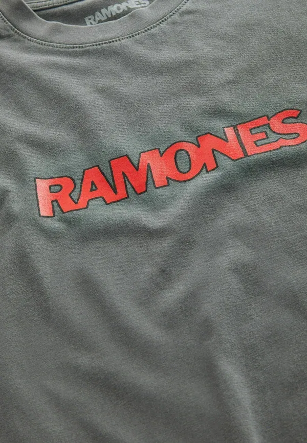 Футболка с принтом Ramones Next, серый — фото 4