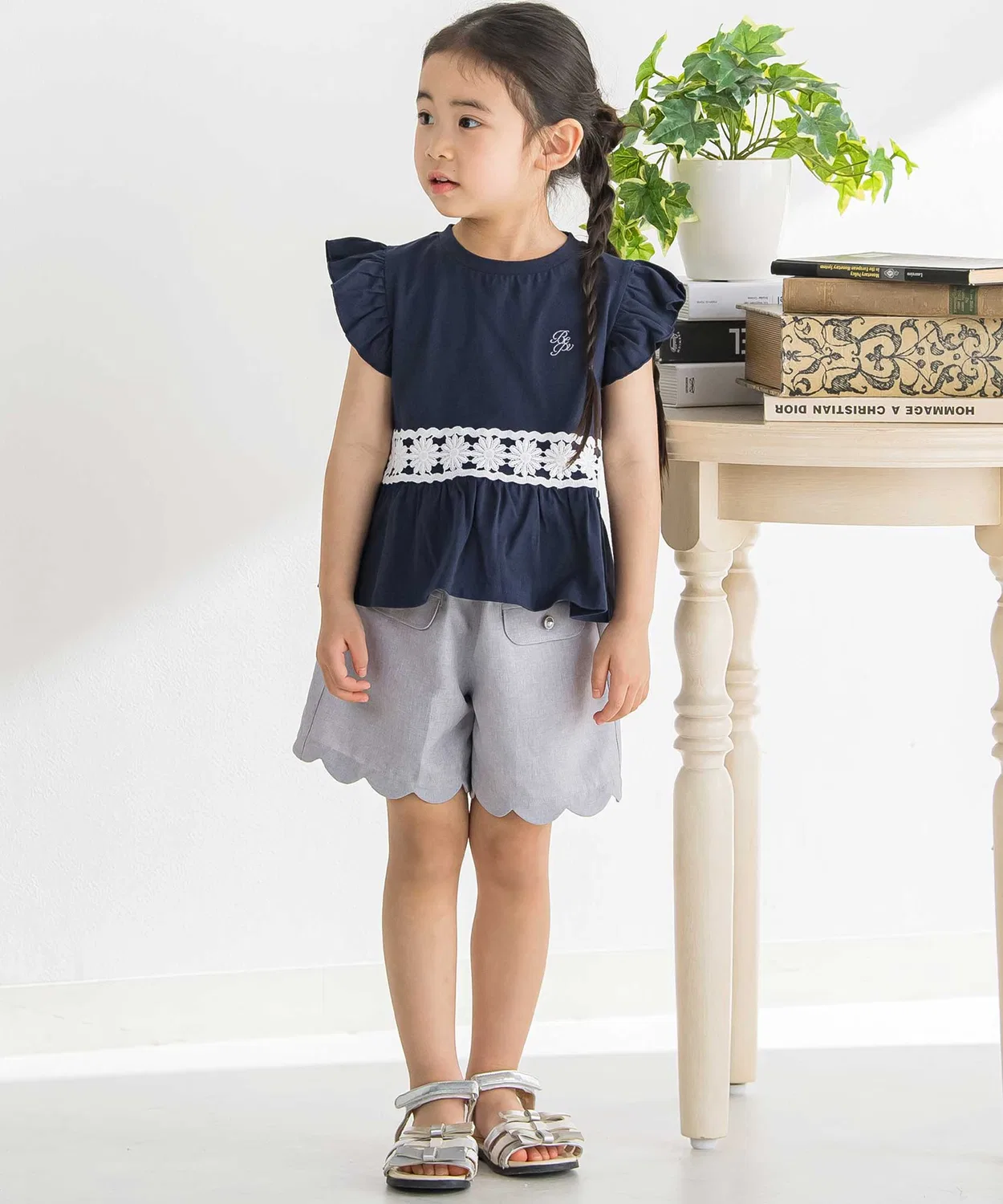 Детские шорты из твида с защипами BeBe Petits Pois Vert, Navy — фото 3